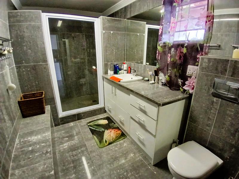 4 Bedroom Property for Sale in Stilbaai Wes Western Cape